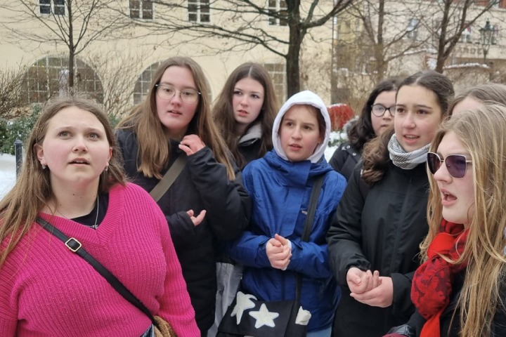 Rychlovka na Karlově mostě a&nbsp;bojovka na Kampě