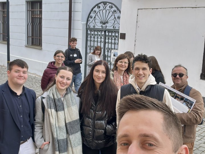 20260309_093955669_iOS