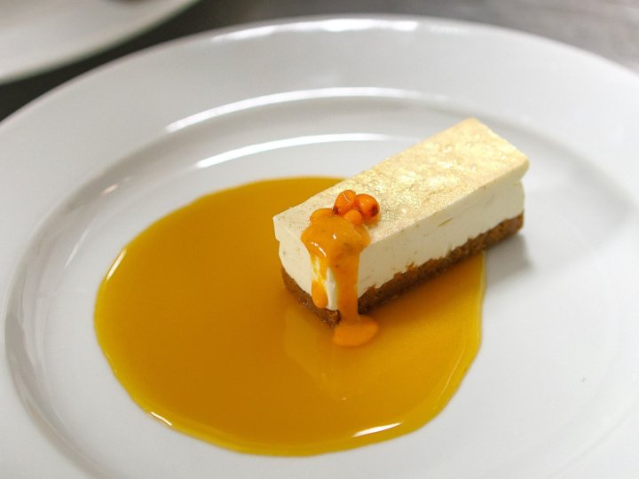F_1336_B07_3282